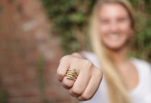 23 مدل انگشتر طلای زیبا برای هدیه دادن به خانم‌ها با قیمت روز و خرید اینترنتی