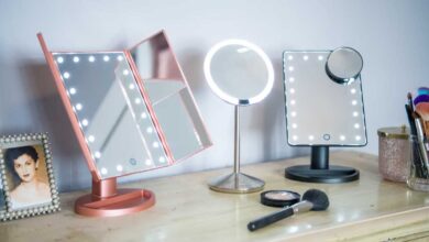 راهنمای خرید اینترنتی آینه آرایشی بزرگنمایی چراغدار کوچک و دیواری